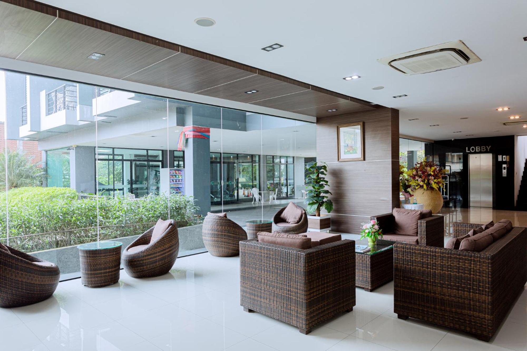 Siva Royal Hotel Phatthalung Exterior photo
