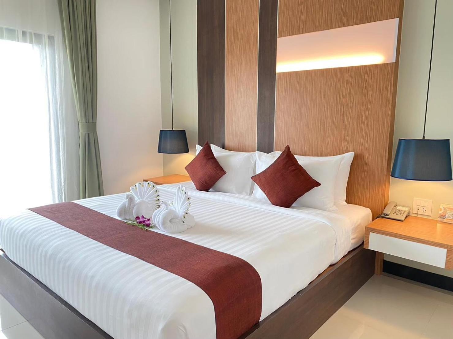 Siva Royal Hotel Phatthalung Exterior photo